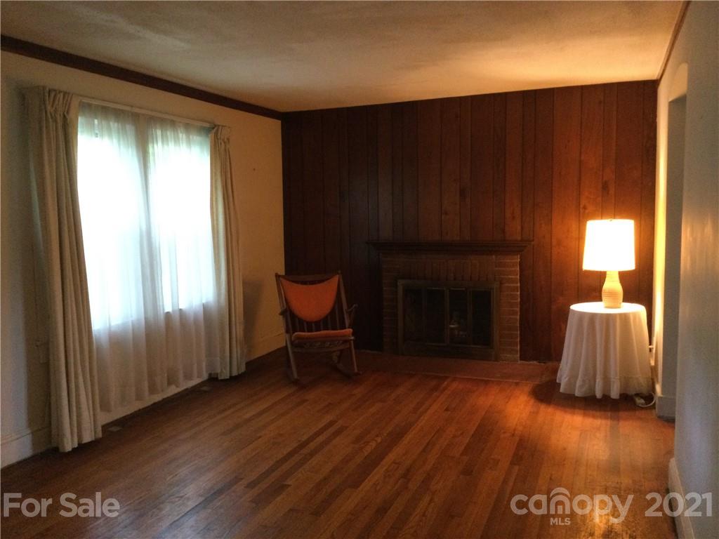 115 Kingsgate Road Asheville, NC 28805 - Photo 9 of 19 Gallery Image 9