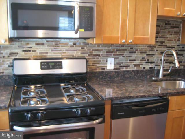 5107 Addison Road Capitol Heights, MD 20743 - Photo 2 of 6 Kitchen