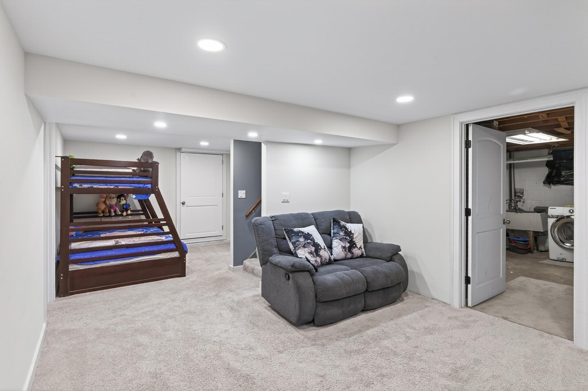 83 Farrell Street North Maplewood, MN 55119 - Photo 25 of 37