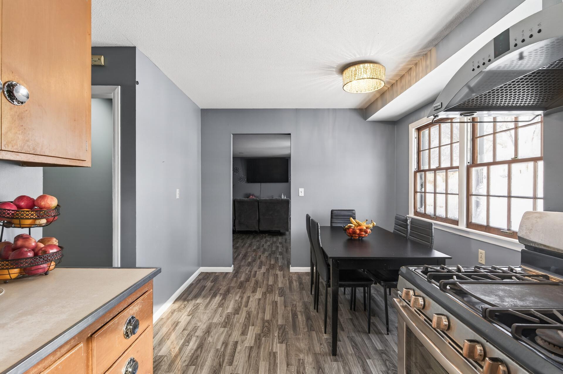 83 Farrell Street North Maplewood, MN 55119 - Photo 9 of 37