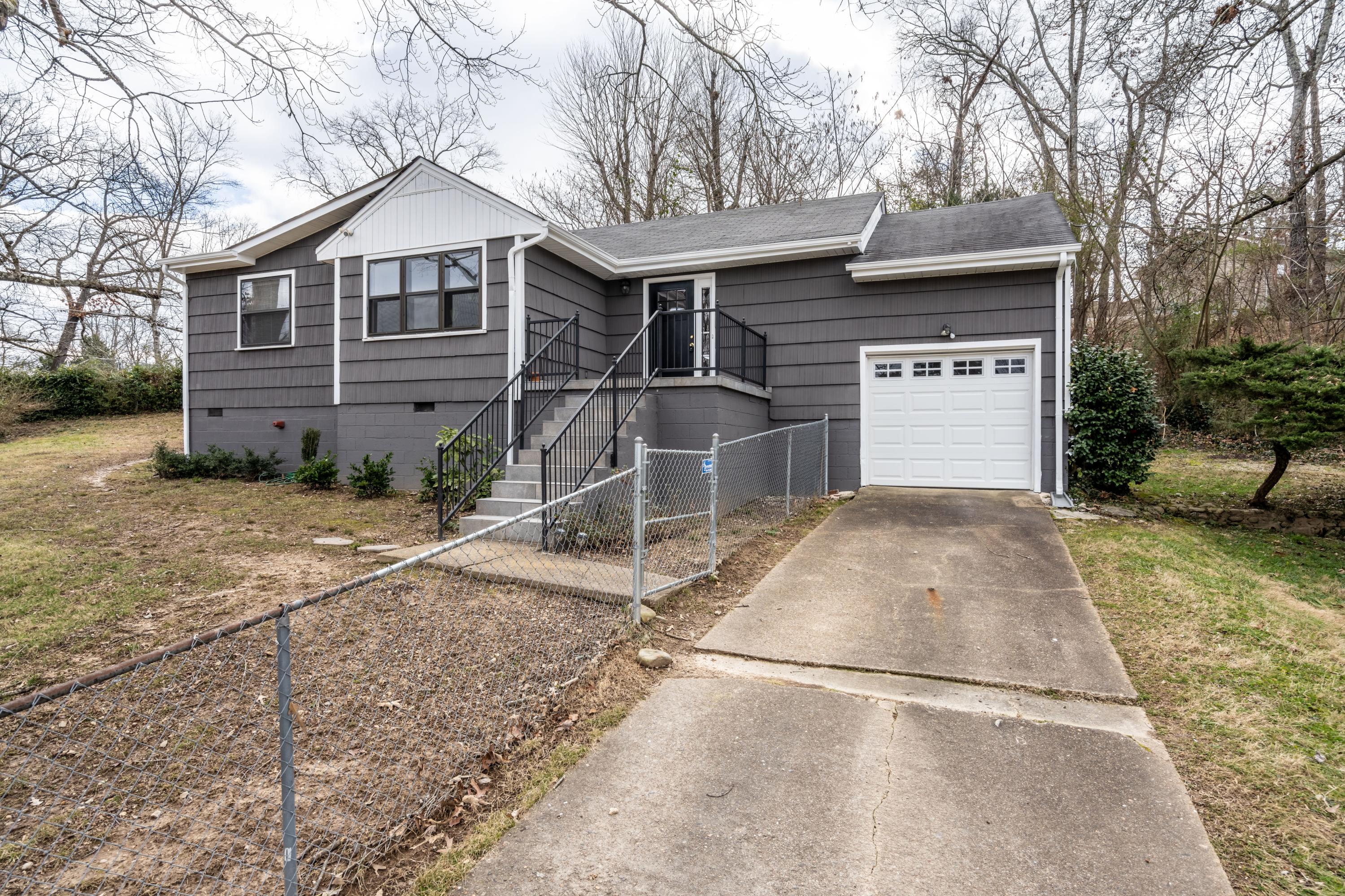 706 Intermont Road Chattanooga, TN 37415 - Photo 1 of 23 706 Intermont Road