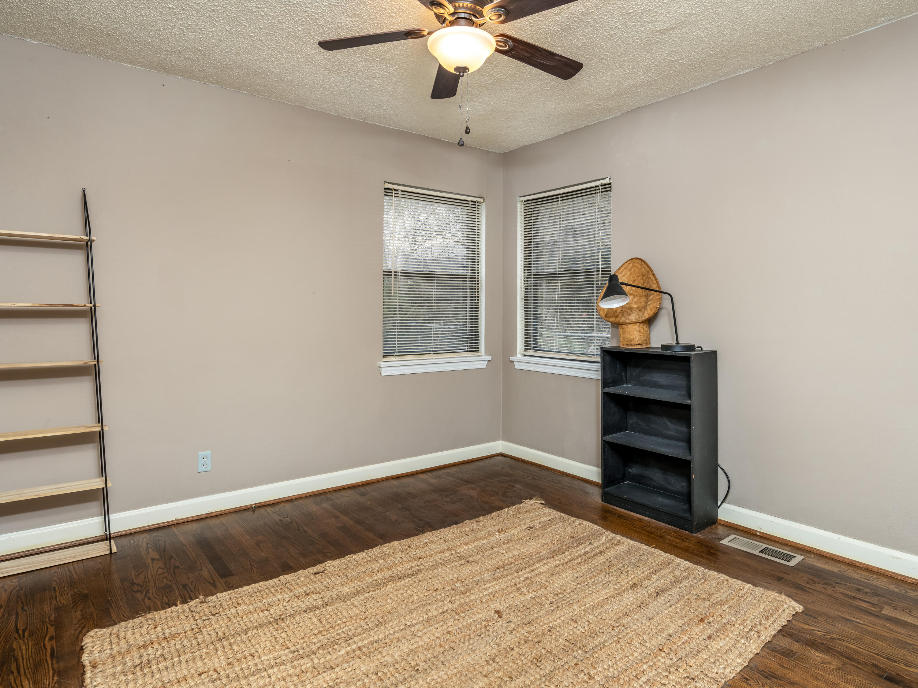706 Intermont Road Chattanooga, TN 37415 - Photo 15 of 23 Second Bedroom