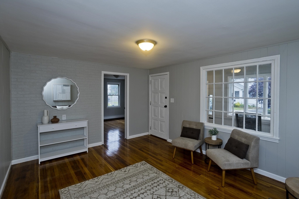 372 El Paso Street Springfield, MA 01104 - Photo 12 of 25 Gallery Image 12
