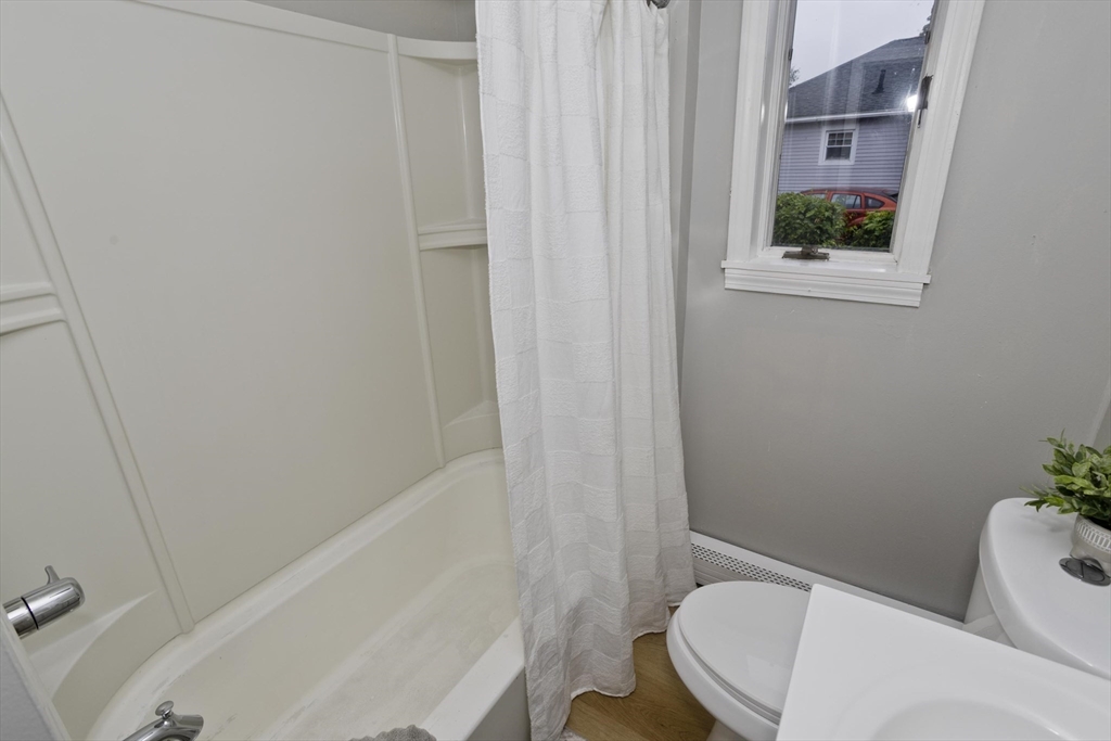 372 El Paso Street Springfield, MA 01104 - Photo 19 of 25 Gallery Image 19