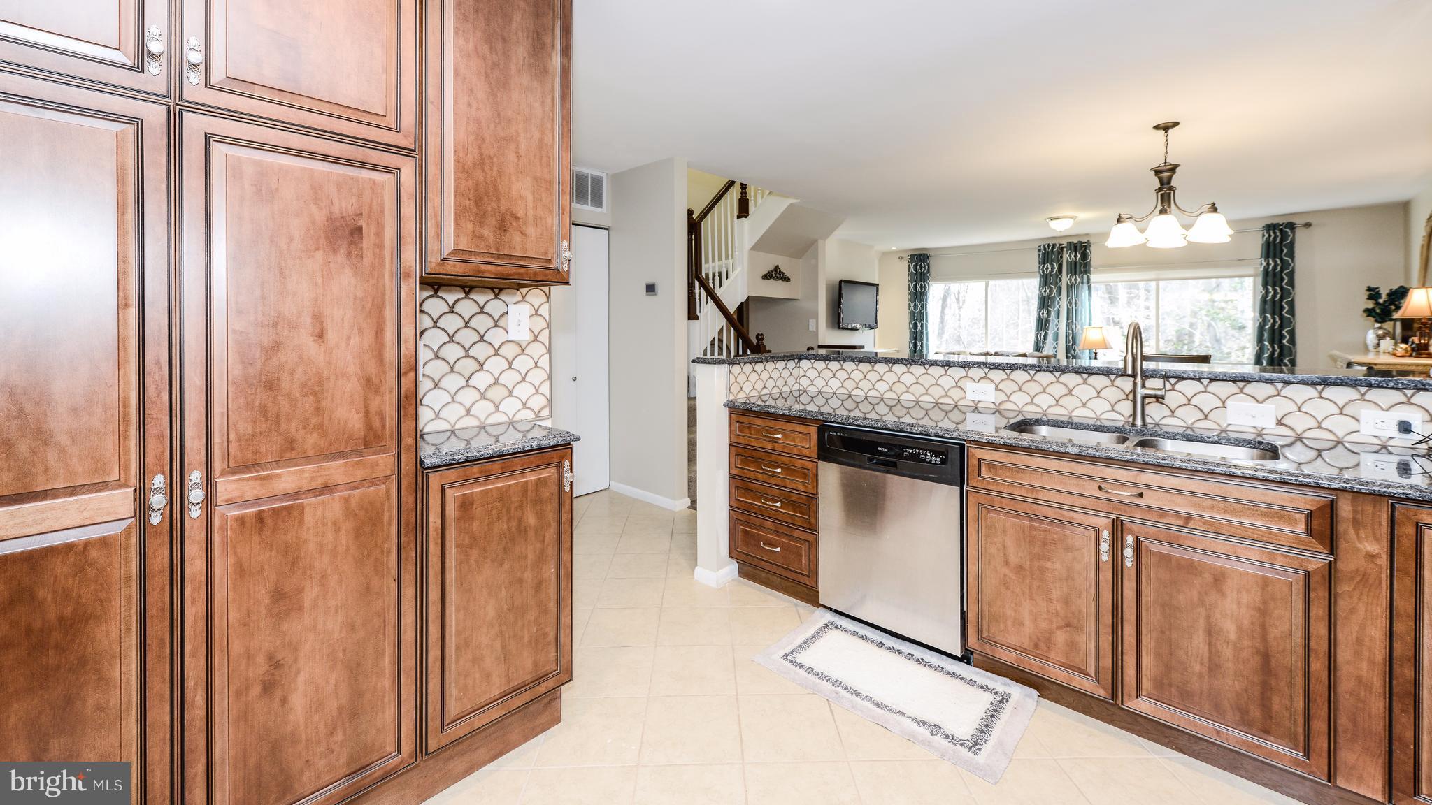 2281 Chestnut Burr Court Reston, VA 20191 - Photo 13 of 27 Kitchen