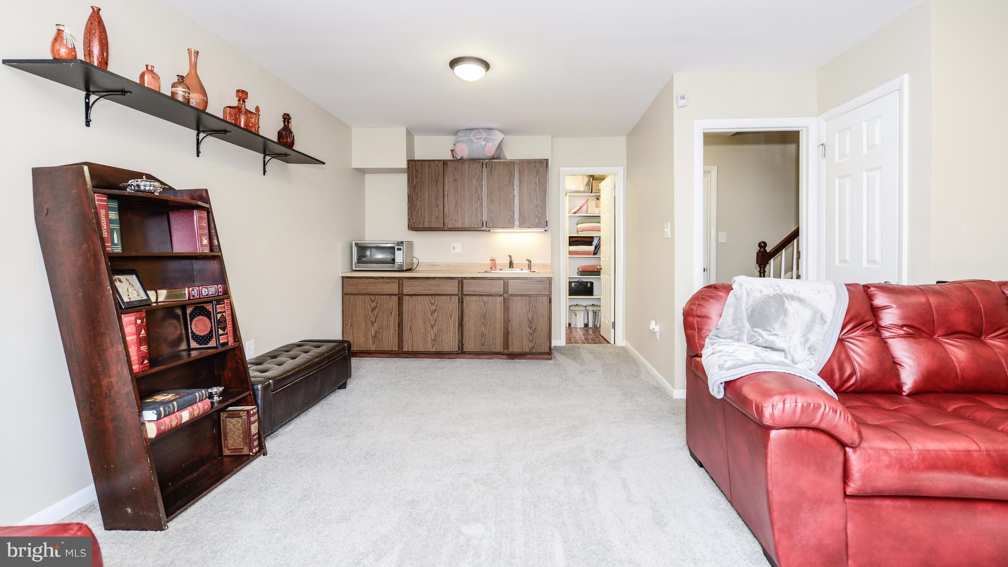 2281 Chestnut Burr Court Reston, VA 20191 - Photo 21 of 27 Basement - Recreation room with wet bar