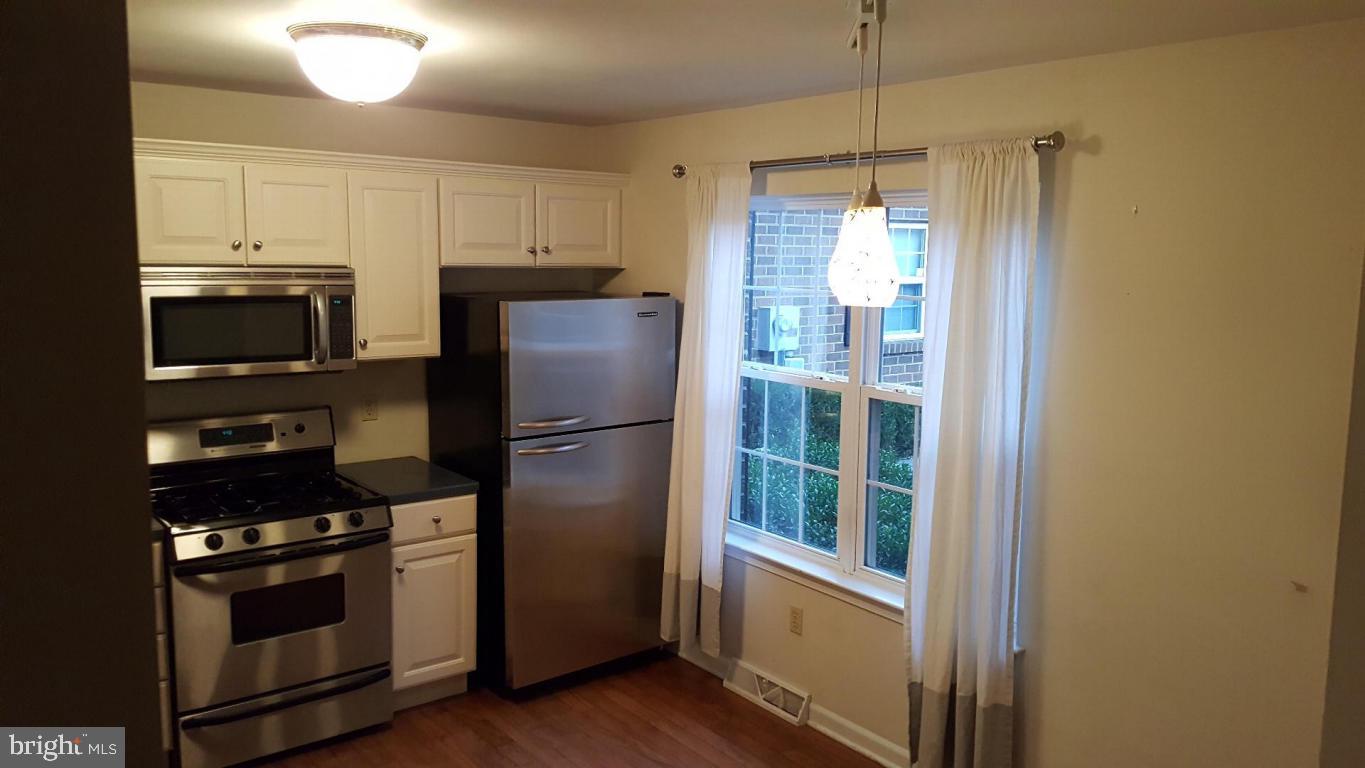 129 Sutherland Road Lancaster, PA 17603 - Photo 9 of 40 Gallery Image 9