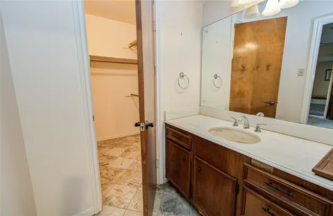 $329,900 | 10915 Kitty Brook Drive, Houston, TX 77071