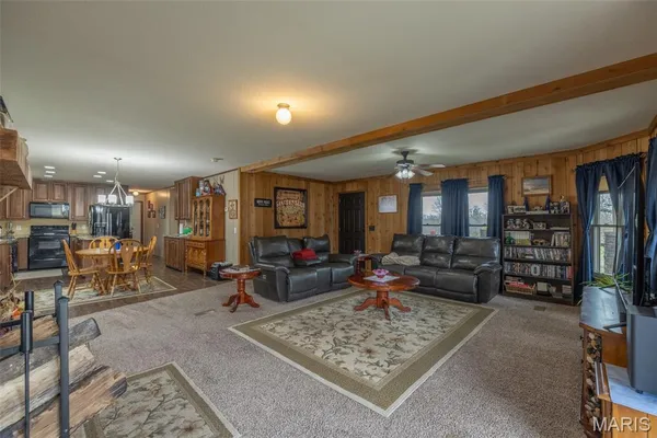 $336,000 | 29055 Pike 338, Middletown, MO 63359