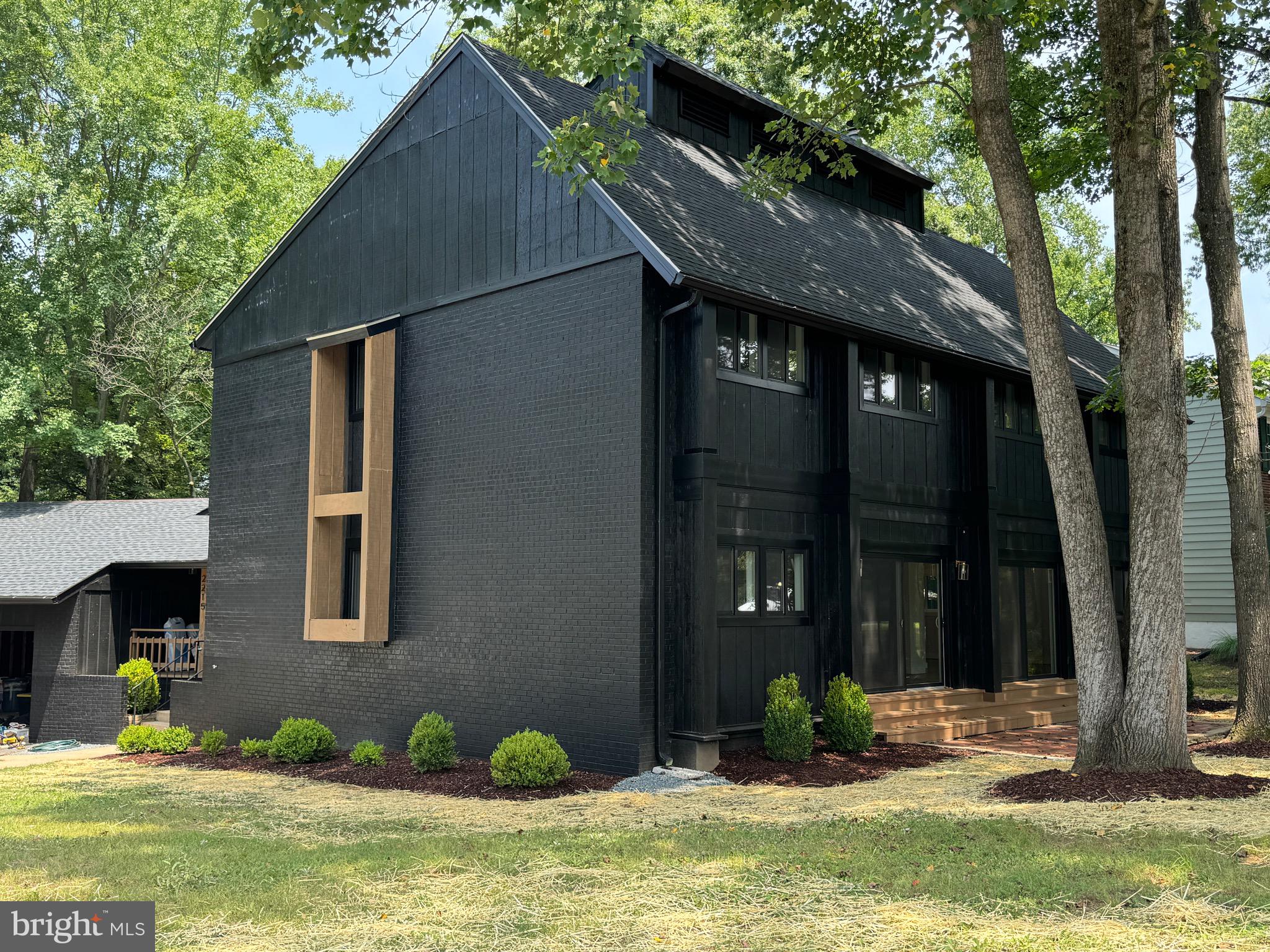 2215 Burgee Court Reston, VA 20191 - Photo 1 of 41 Exterior contemporary home on corner lot