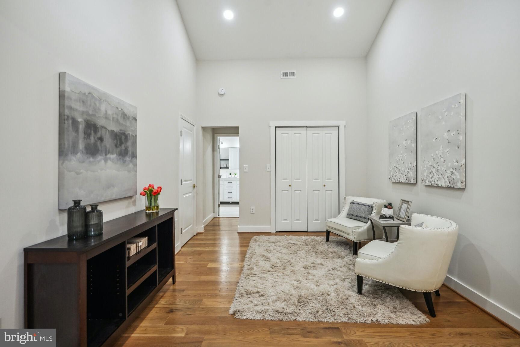2215 Burgee Court Reston, VA 20191 - Photo 23 of 41 Upper level primary bedroom with sitting area