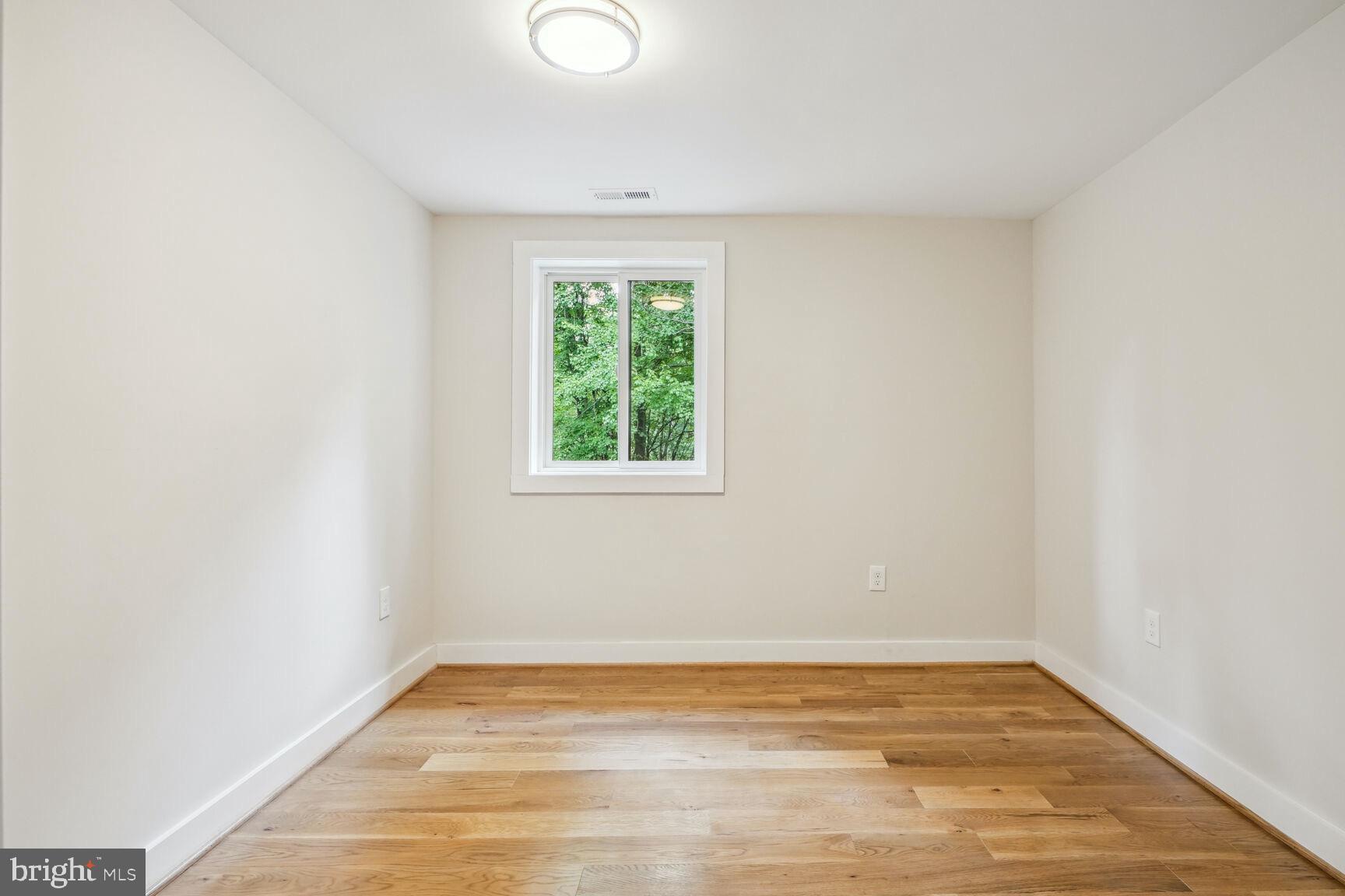 2215 Burgee Court Reston, VA 20191 - Photo 30 of 41 Bedroom 4