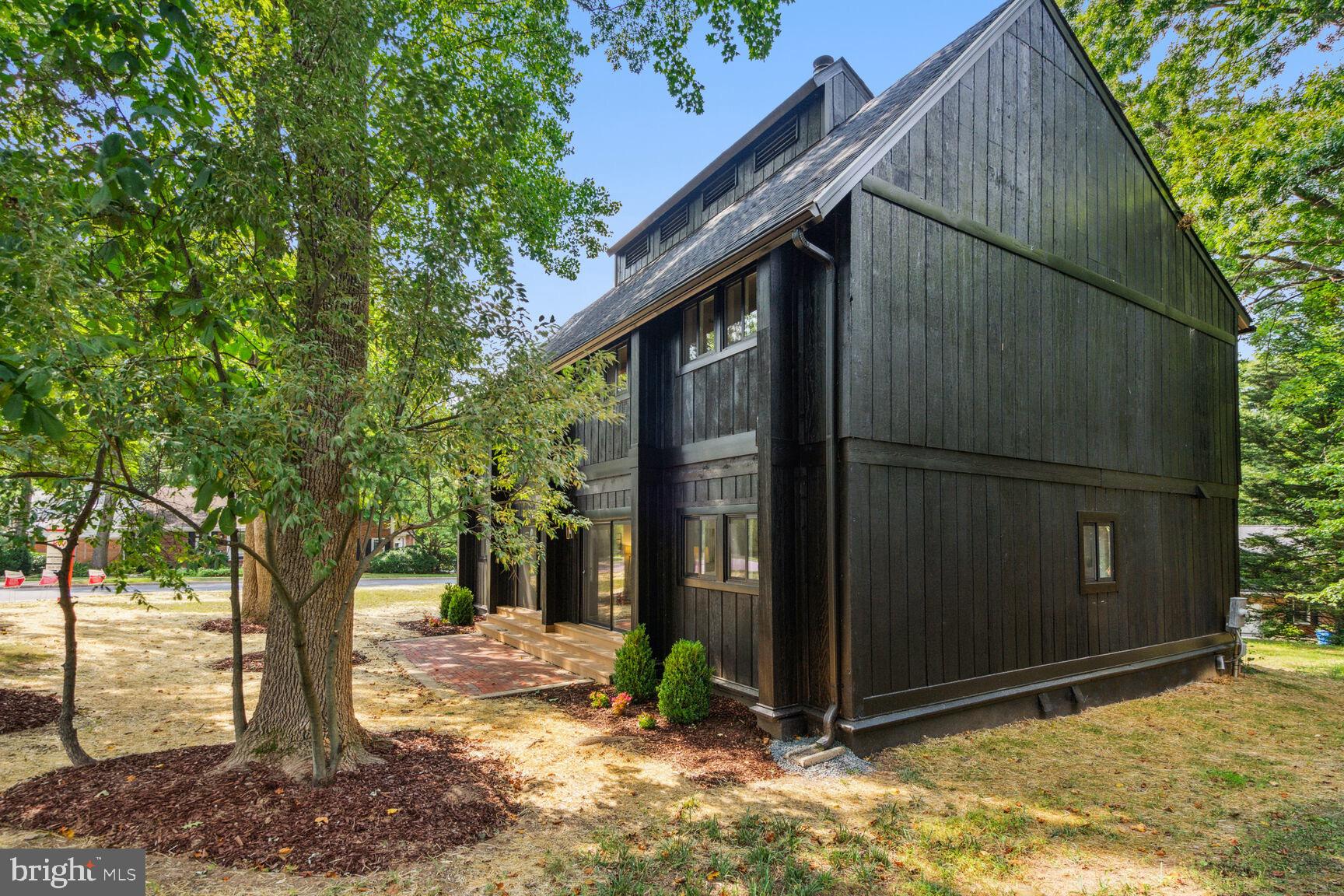 2215 Burgee Court Reston, VA 20191 - Photo 36 of 41 Exterior view