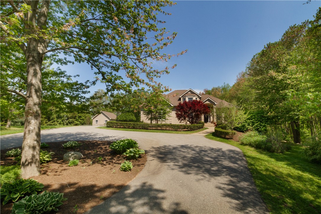 401 Laten Knight Road Cranston, RI 02921 - Photo 3 of 49