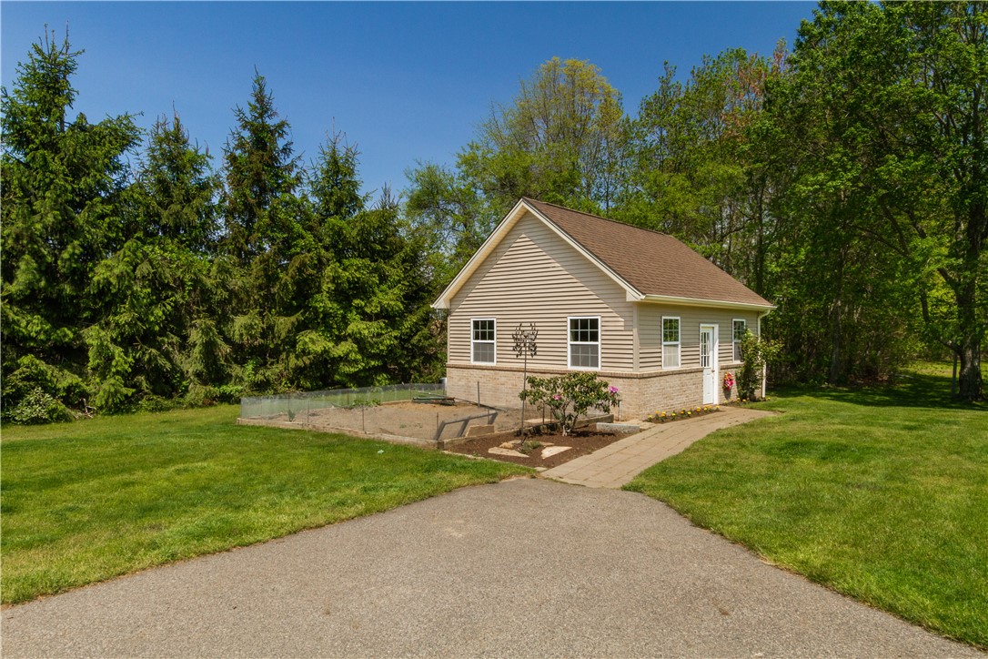 401 Laten Knight Road Cranston, RI 02921 - Photo 9 of 49 A detached building.