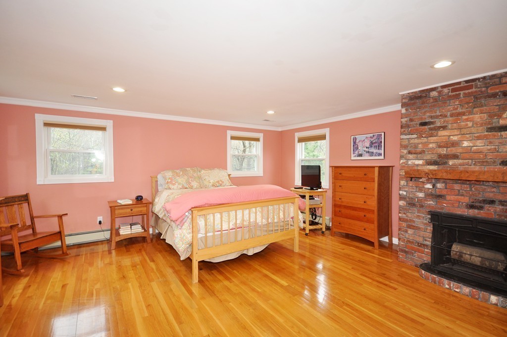 16 Durkee Road Acton, MA 01720 - Photo 8 of 13 Gallery Image 8