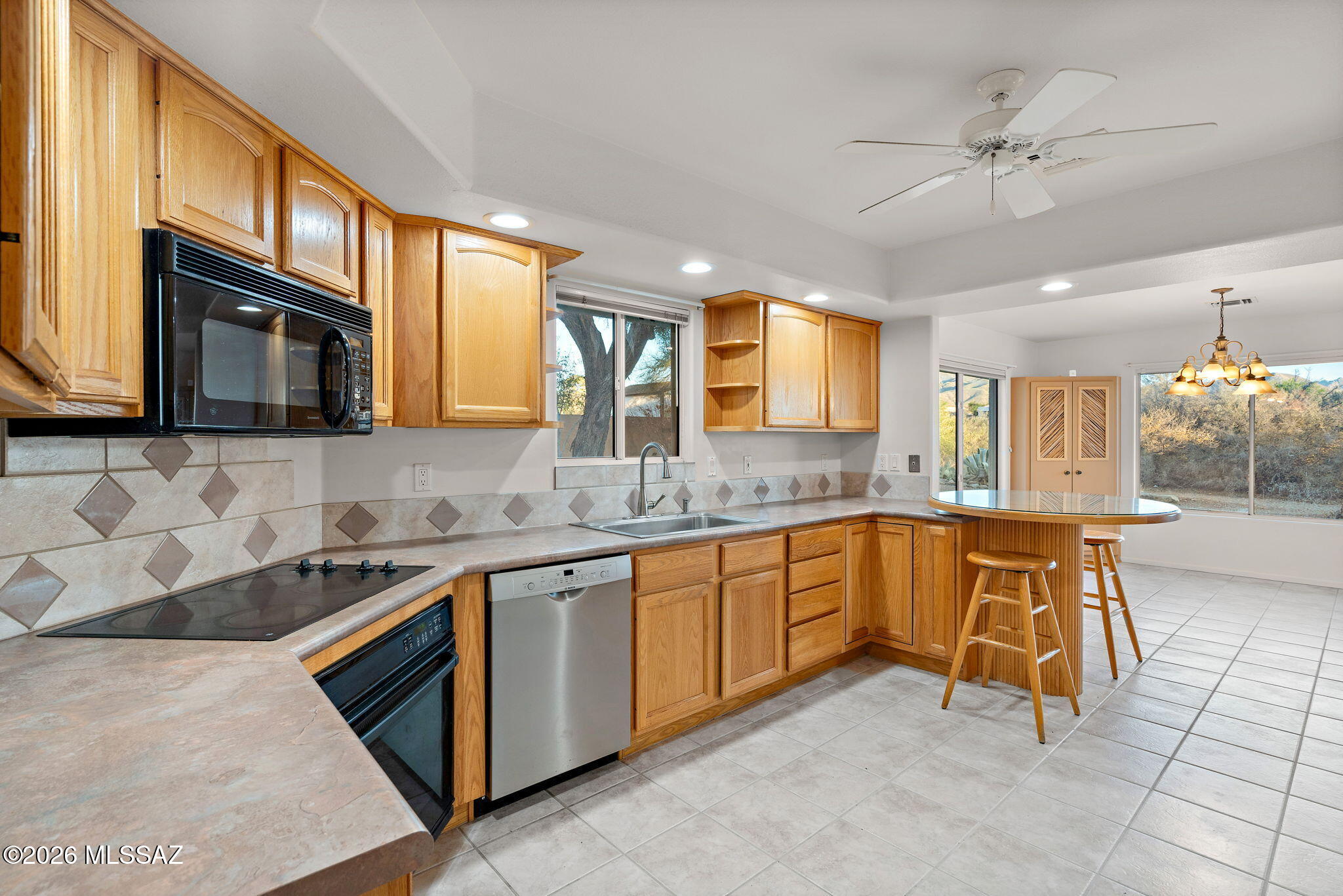 564 East Drawdown Trail Vail, AZ 85641 - Photo 13 of 41