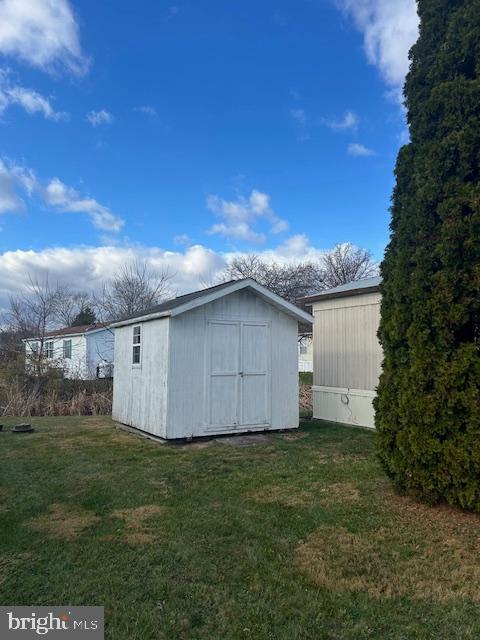 323 Benning Avenue Gettysburg, PA 17325 - Photo 5 of 29 a view of a backyard of the house