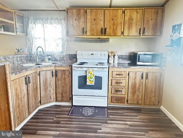 323 Benning Avenue Gettysburg, PA 17325 - Photo 8 of 29 a kitchen with a stove a sink and a window