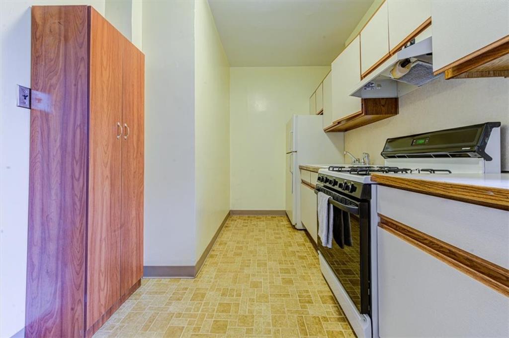 601 79th Street, Unit D11 Brooklyn, NY 11209 - Photo 5 of 19