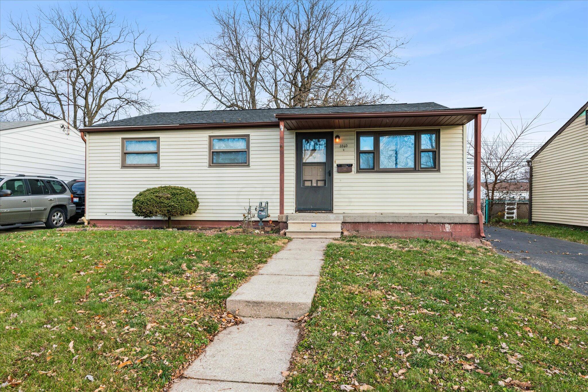3760 Lynward Road Columbus, OH 43228 - Photo 2 of 30 Front Exterior
