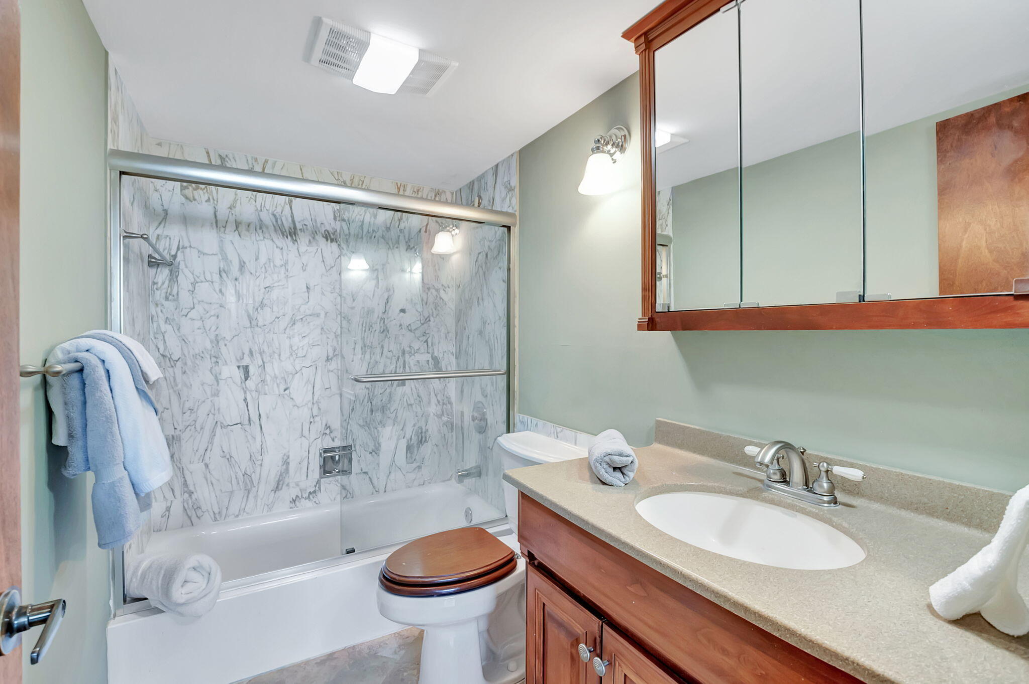 2121 North Ocean Boulevard, Unit 604W Boca Raton, FL 33431 - Photo 17 of 64 Primary Bath