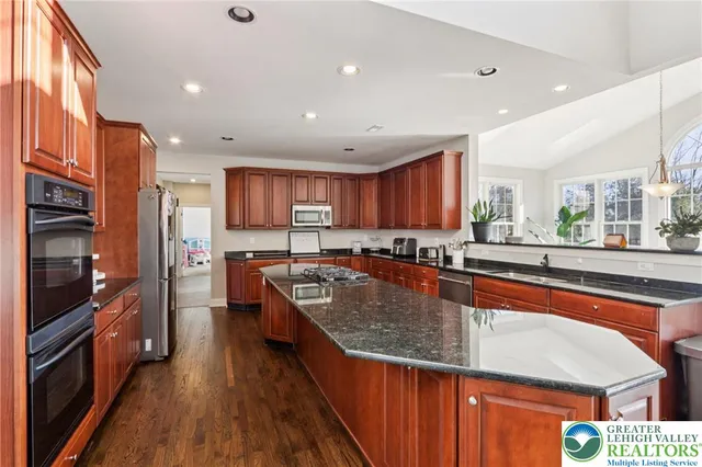 $995,000 | 4220 Lotus Lane, Coopersburg, PA 18036