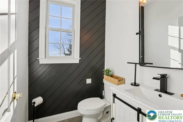 $995,000 | 4220 Lotus Lane, Coopersburg, PA 18036