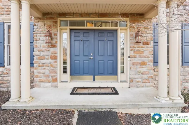 $995,000 | 4220 Lotus Lane, Coopersburg, PA 18036