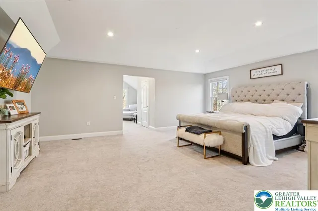 $995,000 | 4220 Lotus Lane, Coopersburg, PA 18036