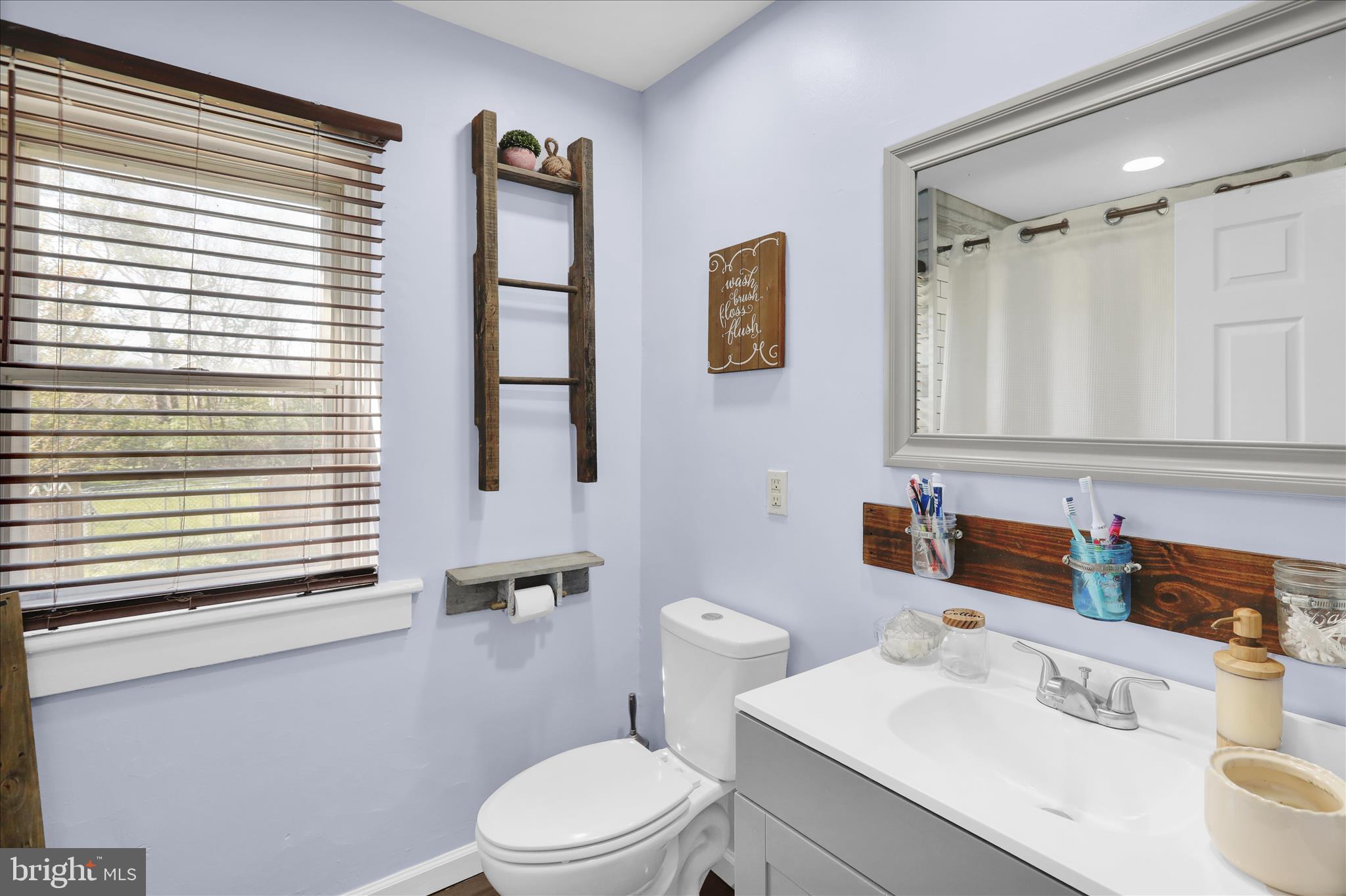3810 Humpton Road Downingtown, PA 19335 - Photo 11 of 28 360_1674
