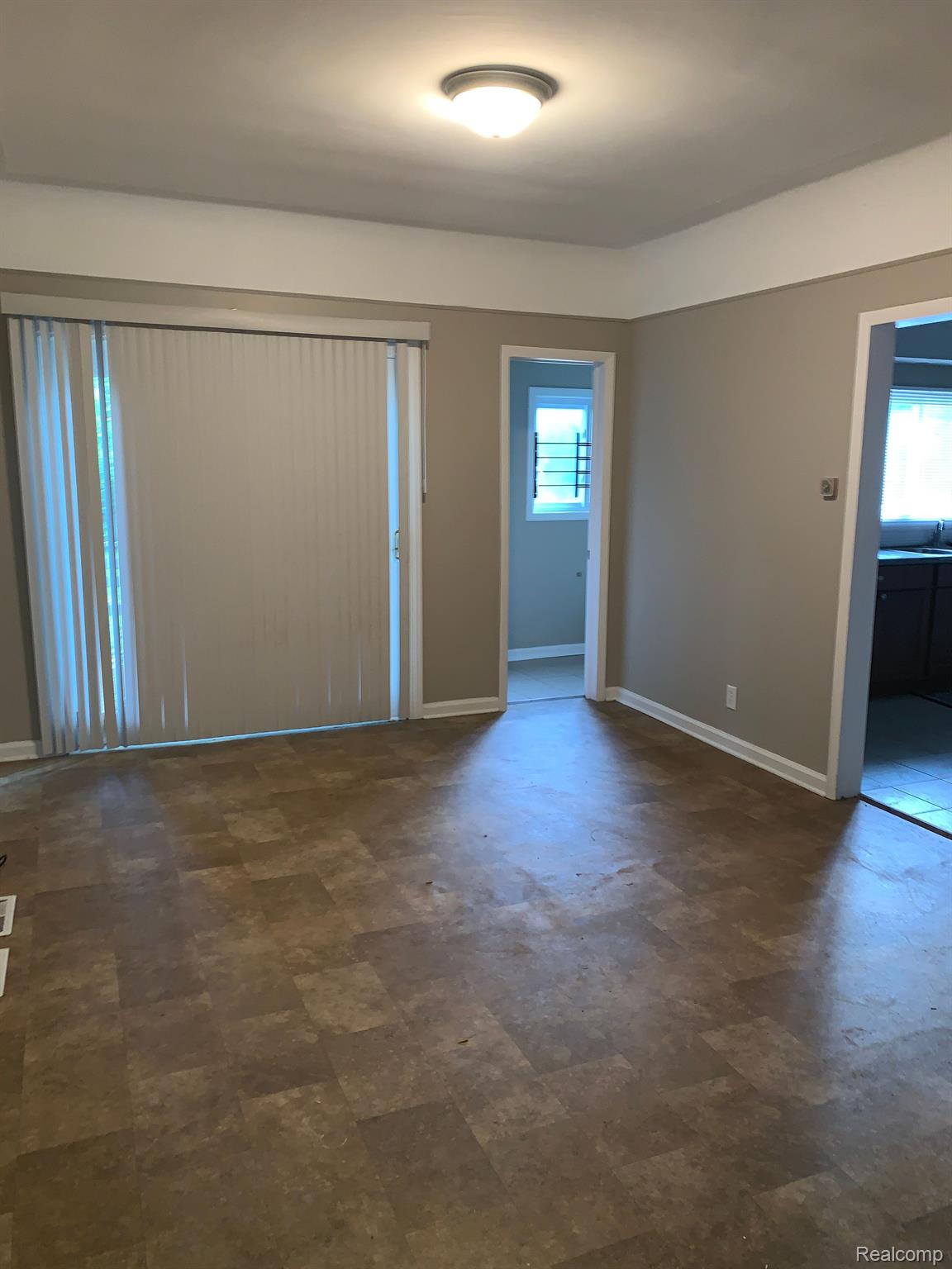 3927 Yorkshire Road Detroit, MI 48224 - Photo 8 of 17 Gallery Image 8