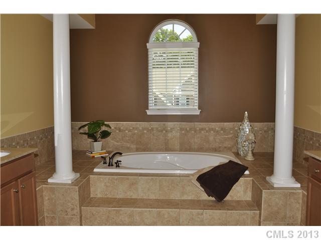 240 Lorraine Road Fort Mill, SC 29708 - Photo 8 of 16