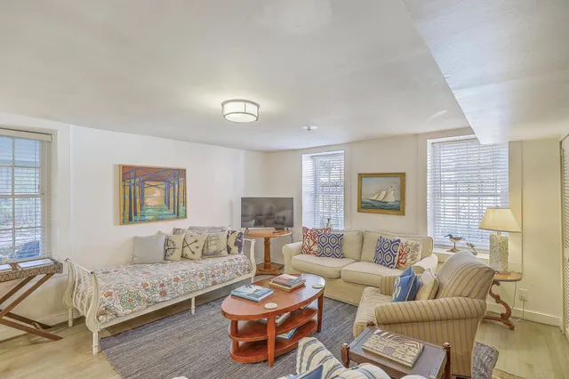 $3,895,000 | 11 George Street, Charleston, SC 29401