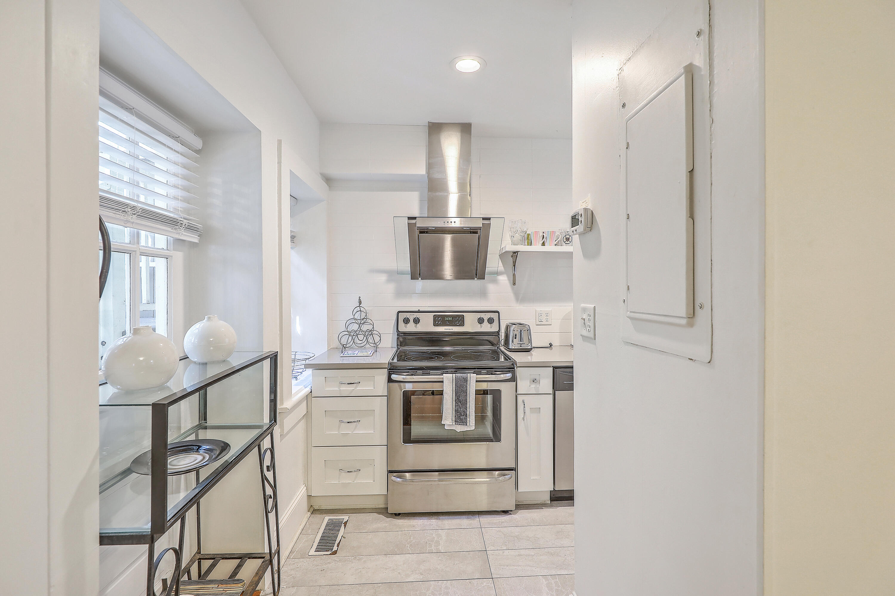 11 George Street Charleston, SC 29401 - Photo 45 of 57 0W7A7566_67_68_69_70_71_72