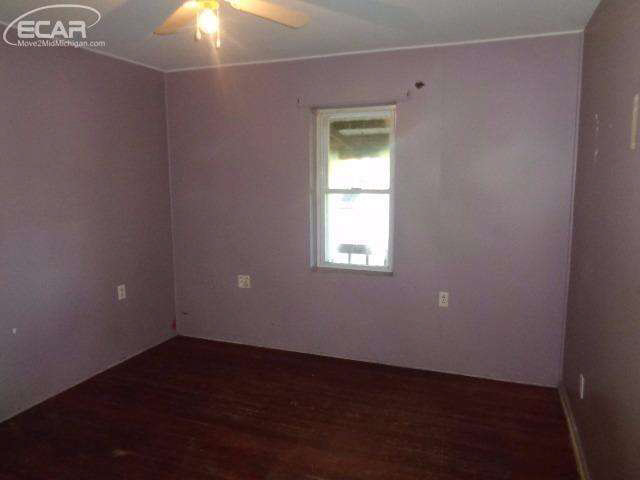 7338 North Bray Road Mount Morris, MI 48458 - Photo 5 of 10 21230105-4.JPG