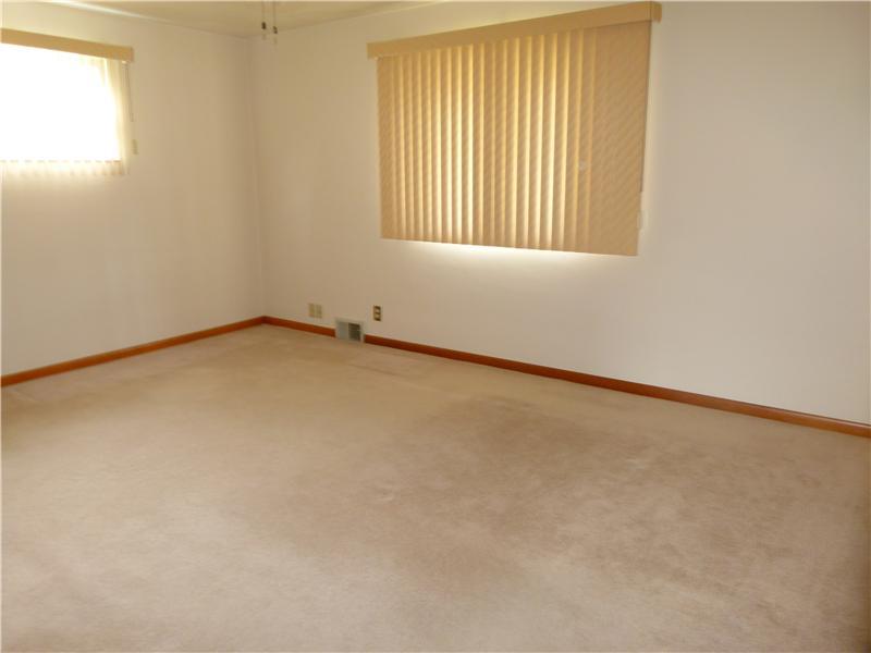 4101 New Texas Road Plum, PA 15239 - Photo 11 of 25 Master Bedroom.