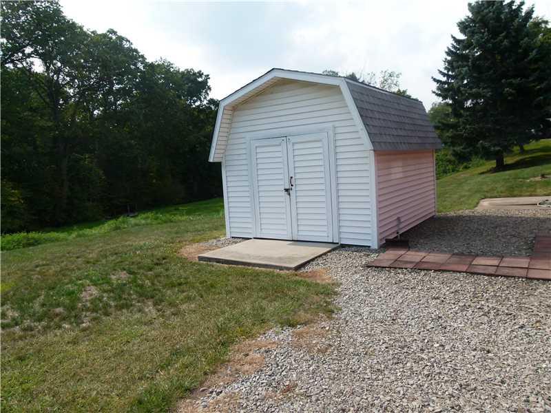 4101 New Texas Road Plum, PA 15239 - Photo 23 of 25 Exterior Back.