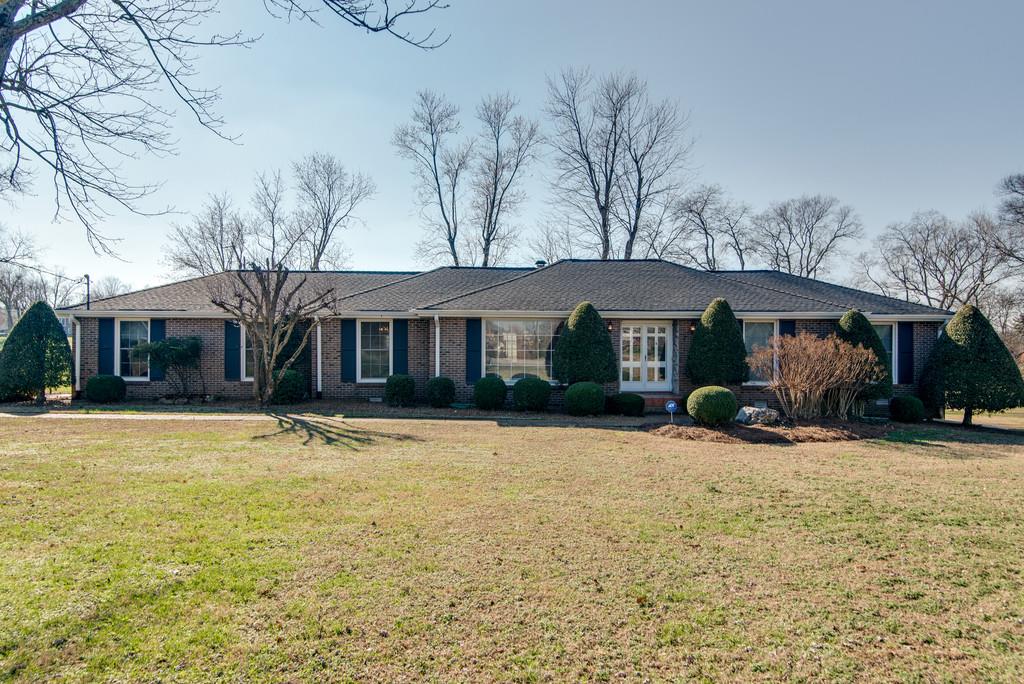 210 Kennett Road Old Hickory, TN 37138 - Photo 1 of 30 Gallery Image 1
