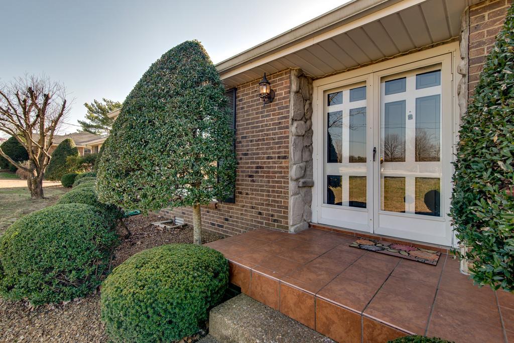 210 Kennett Road Old Hickory, TN 37138 - Photo 4 of 30 Gallery Image 4