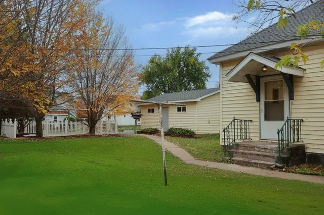 $139,900 | 516 Lake Avenue East, Ladysmith, WI 54848