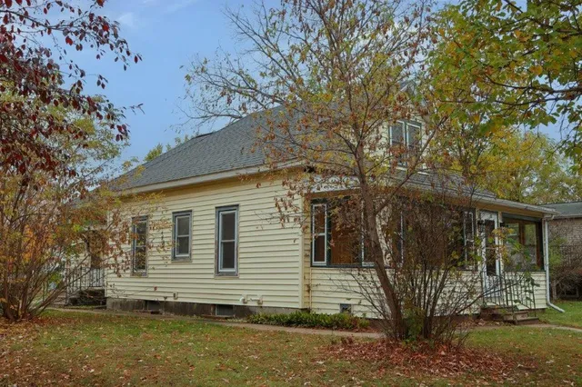 $139,900 | 516 Lake Avenue East, Ladysmith, WI 54848