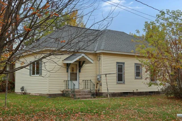 $139,900 | 516 Lake Avenue East, Ladysmith, WI 54848