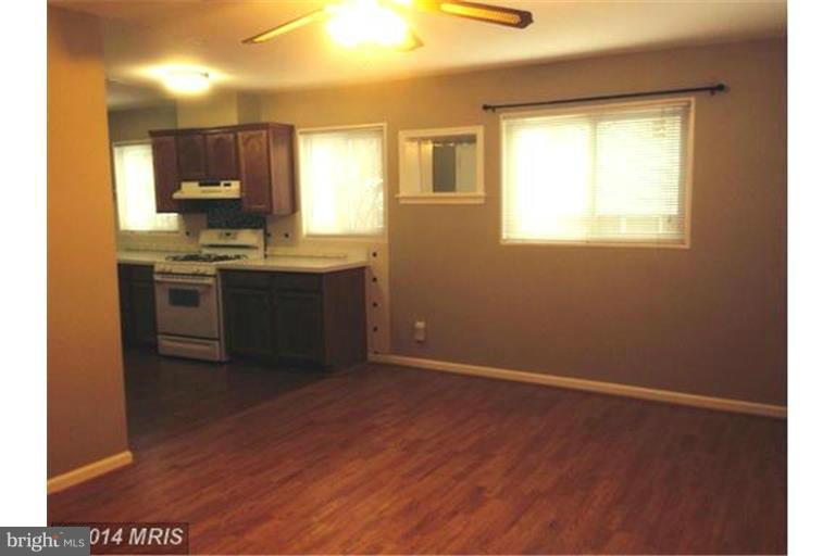 12511 Denley Road Silver Spring, MD 20906 - Photo 5 of 15 Living Room