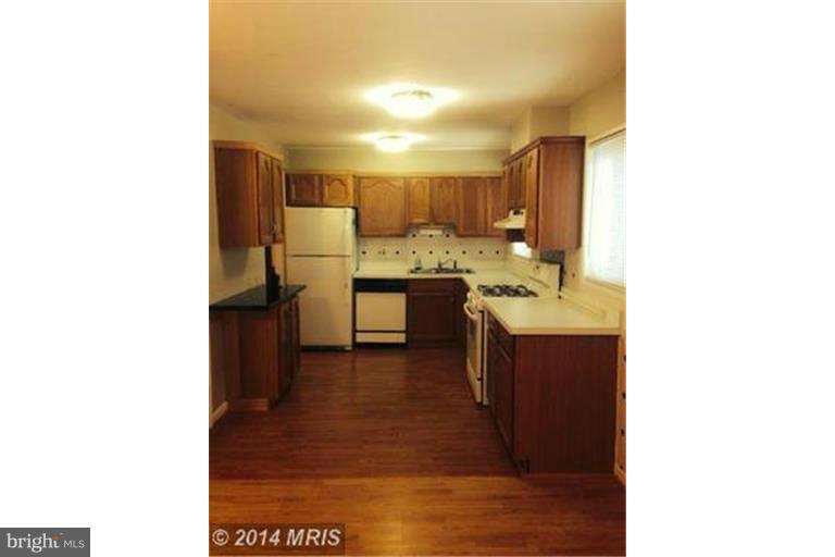 12511 Denley Road Silver Spring, MD 20906 - Photo 6 of 15 Kitchen