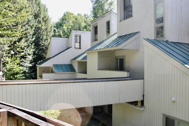 $220,000 | 956 Butternut Hill Road, Unit E4, Waitsfield, VT 05673