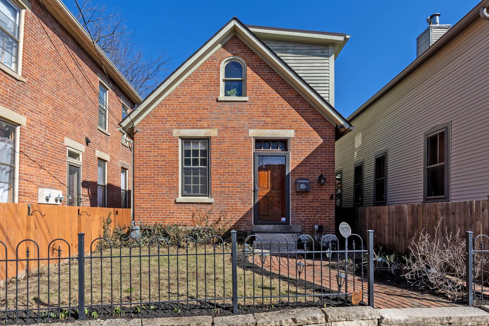 682 Mohawk Street Columbus, OH 43206 - Photo 1 of 49 Exterior Front