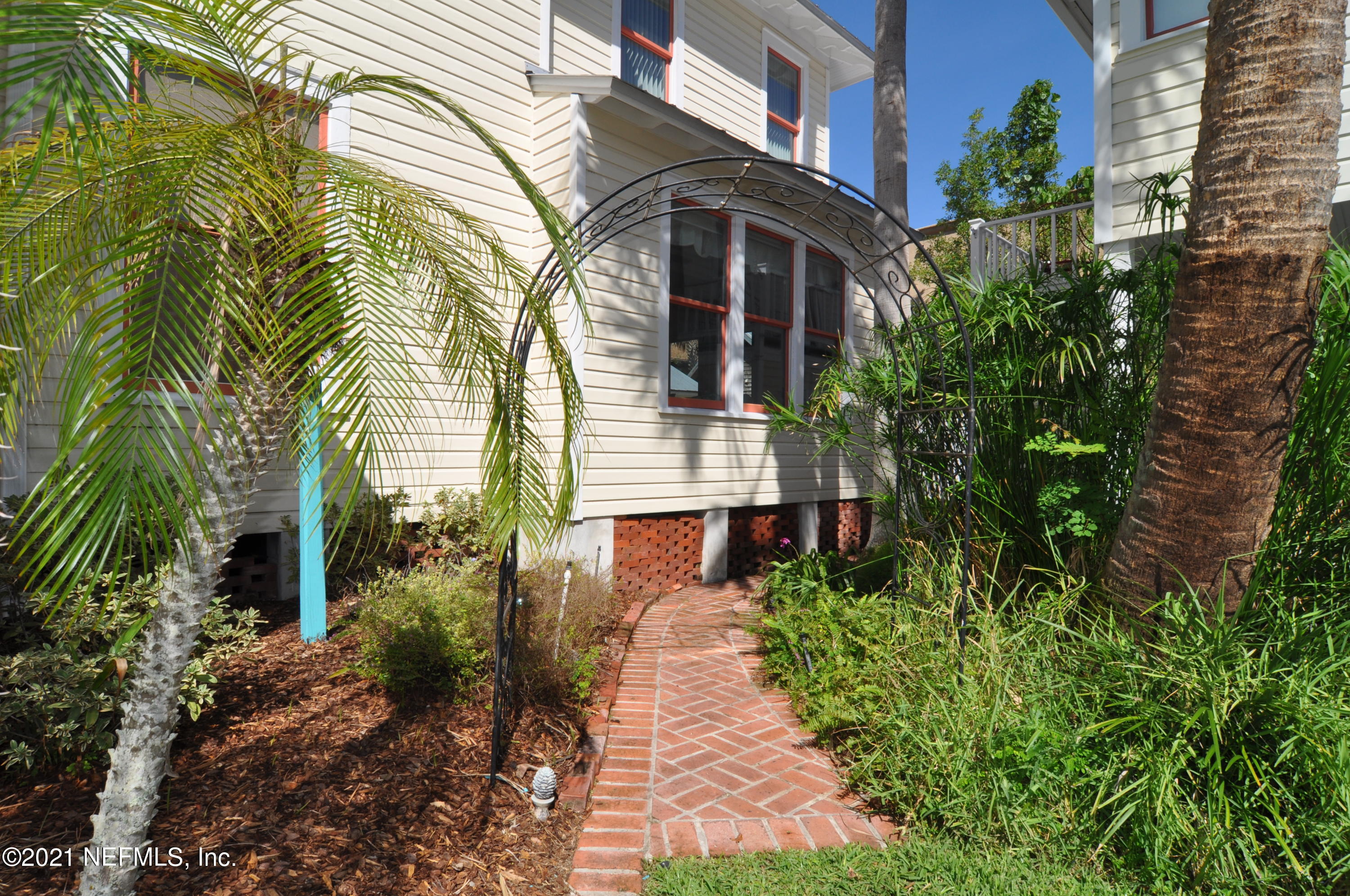 317 St George Street St. Augustine, FL 32084 - Photo 5 of 32 DSC_0699