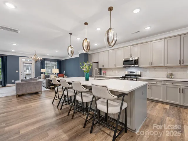 $3,200 | 2314 Creekmere Lane, Charlotte, NC 28262