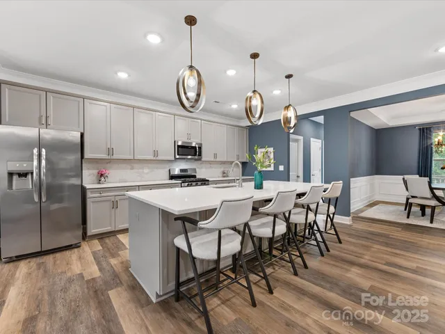 $3,200 | 2314 Creekmere Lane, Charlotte, NC 28262